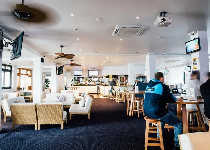 Crossroads Hotel