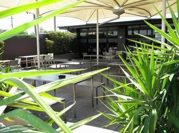 Crossroads Hotel 3*