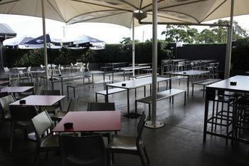 Crossroads Hotel 3*